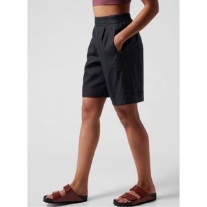 Athleta Playa 100% Linen Shorts in Black Size 6